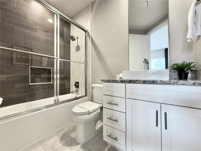 Image No.29-5 Bed Townhouse for sale