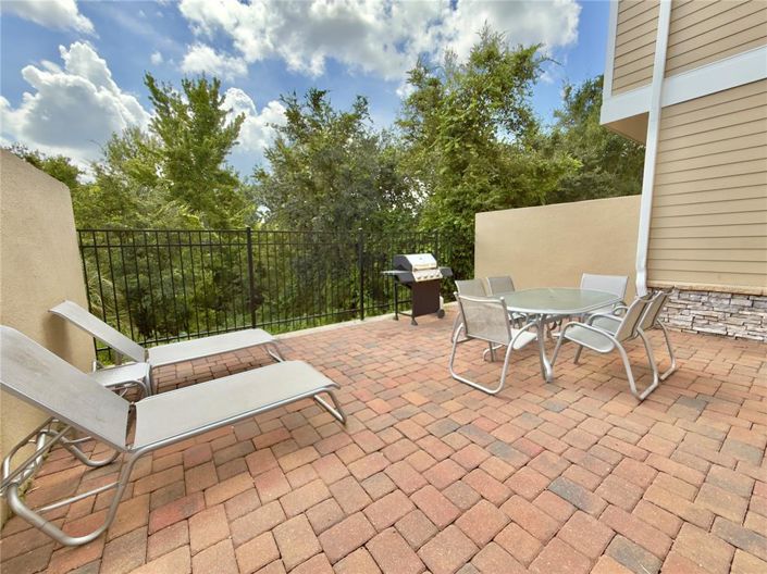 Image No.31-5 Bed Townhouse for sale