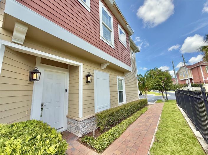 Image No.43-5 Bed Townhouse for sale