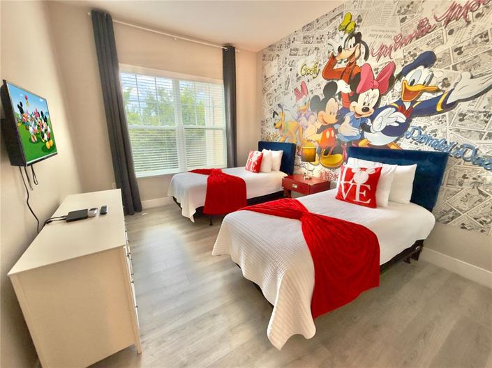 Image No.5-5 Bed Townhouse for sale