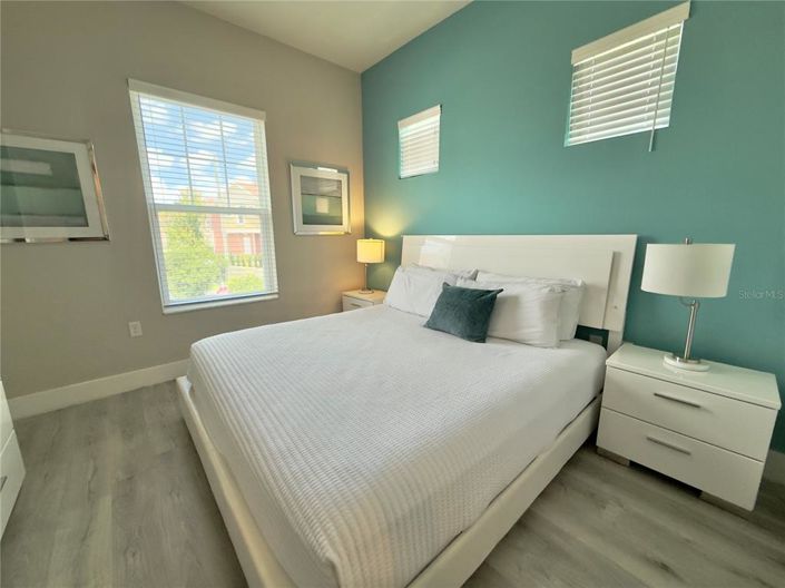 Image No.8-5 Bed Townhouse for sale