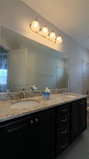 Image No.28-5 Bed Property for sale