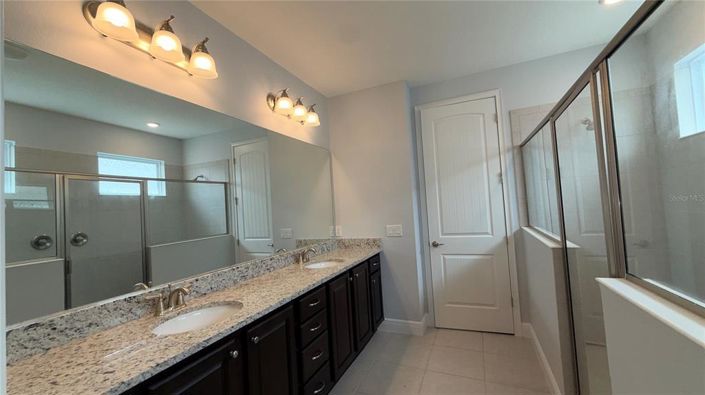 Image No.33-5 Bed Property for sale