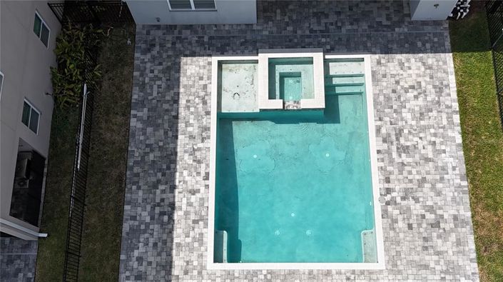 Image No.44-5 Bed Property for sale