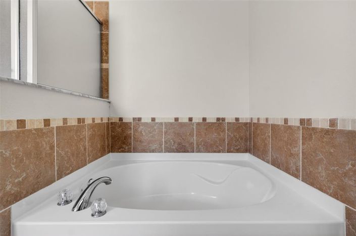 Image No.21-4 Bed Property for sale