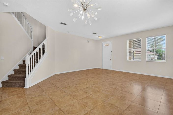 Image No.4-4 Bed Property for sale