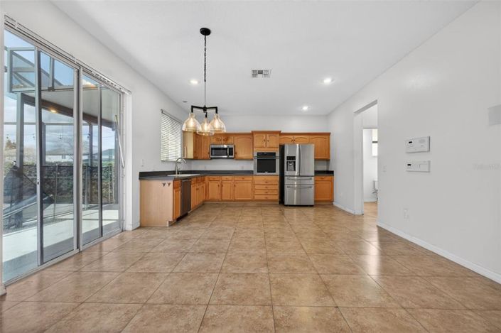 Image No.8-4 Bed Property for sale