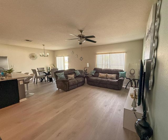 Image No.16-4 Bed Property for sale