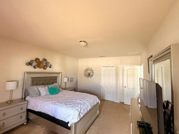 Image No.24-4 Bed Property for sale