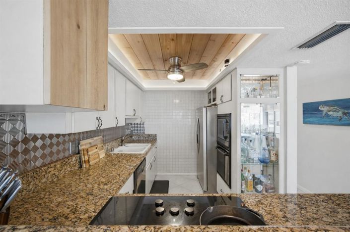 Image No.10-2 Bed Property for sale