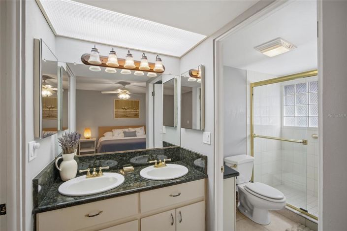 Image No.20-2 Bed Property for sale