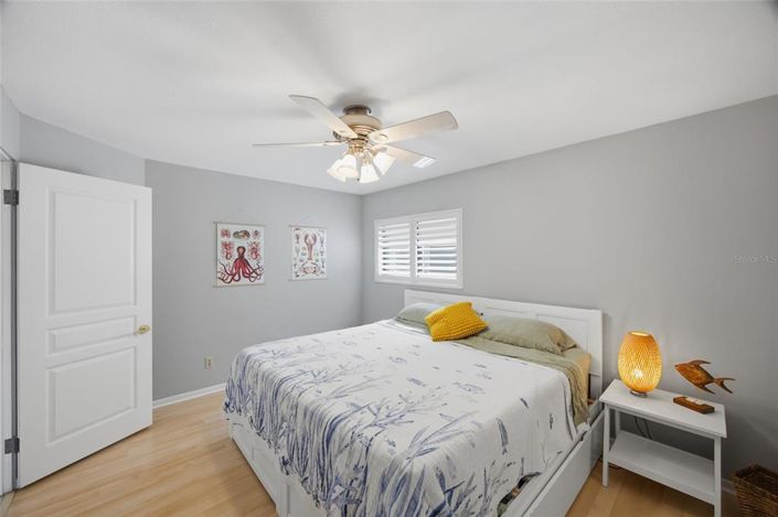 Image No.23-2 Bed Property for sale