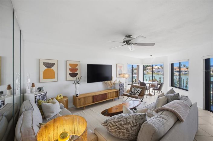 Image No.6-2 Bed Property for sale