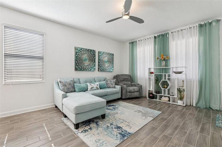 Image No.34-5 Bed Property for sale