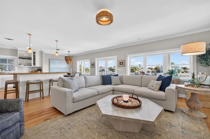 Image No.17-3 Bed Property for sale