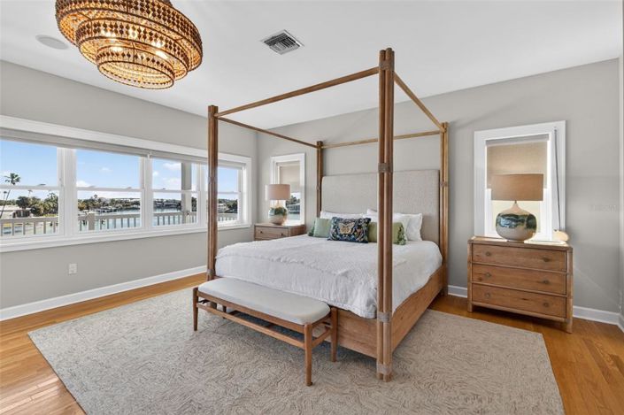 Image No.32-3 Bed Property for sale