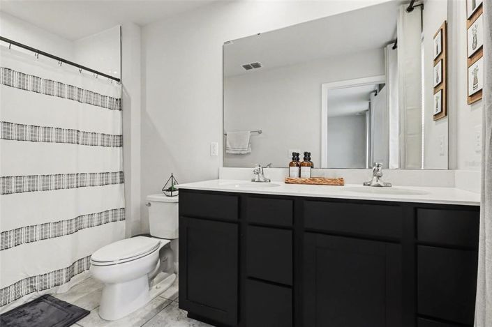 Image No.17-4 Bed Property for sale