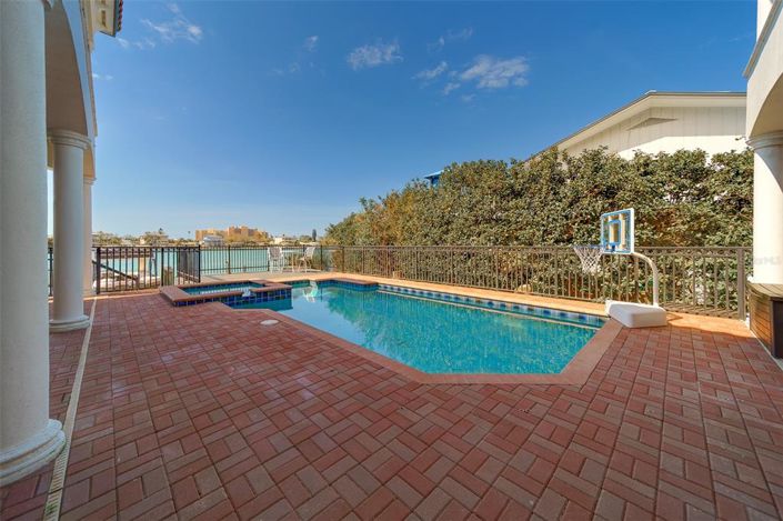 Image No.23-Propriété de 6 chambres à vendre à Clearwater