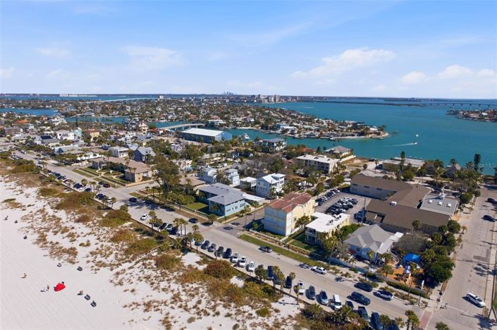 Image No.5-Propriété de 4 chambres à vendre à St. Pete Beach