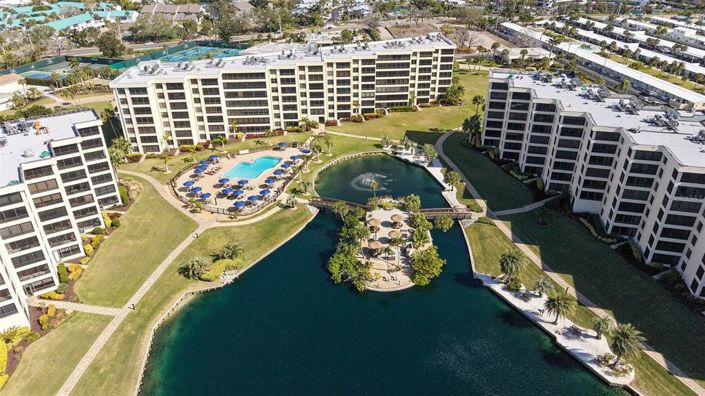 Image No.42-3 Bed Property for sale