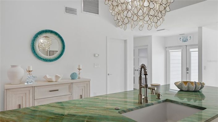 Image No.11-3 Bed Property for sale