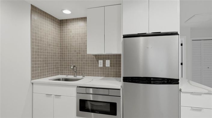 Image No.25-3 Bed Property for sale