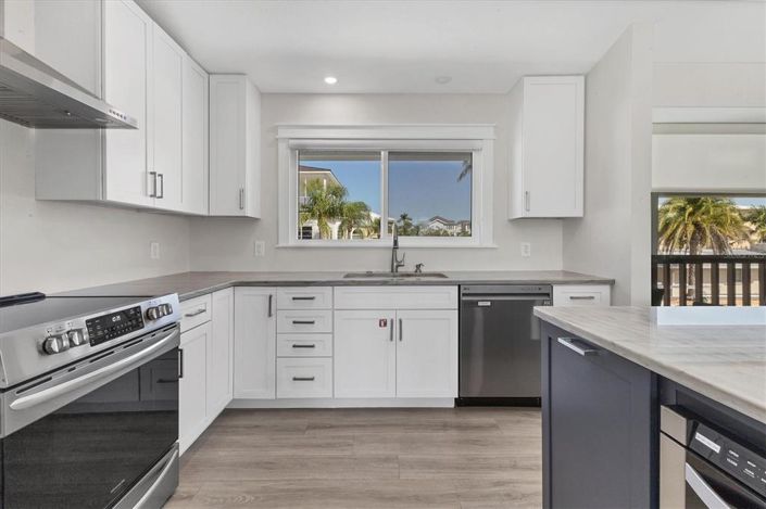 Image No.17-2 Bed Property for sale