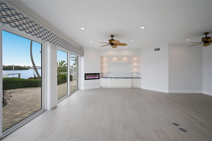 Image No.17-4 Bed Property for sale