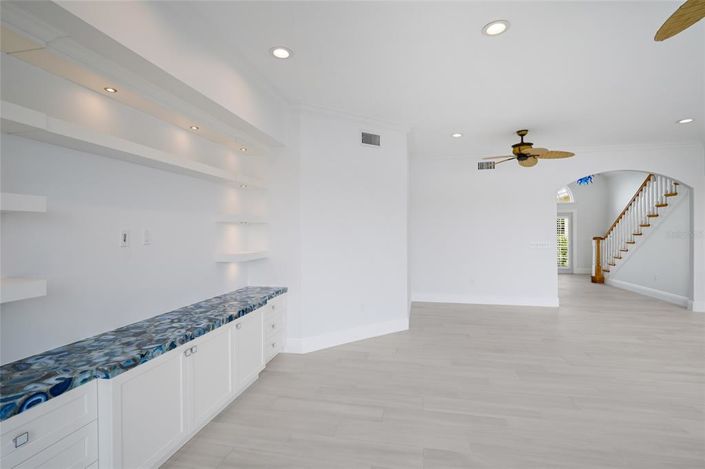 Image No.20-4 Bed Property for sale