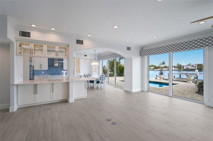 Image No.22-4 Bed Property for sale