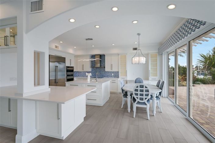 Image No.23-4 Bed Property for sale