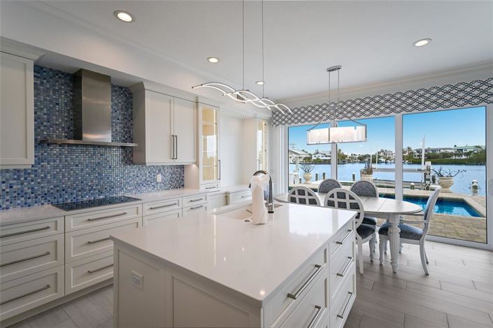 Image No.25-4 Bed Property for sale