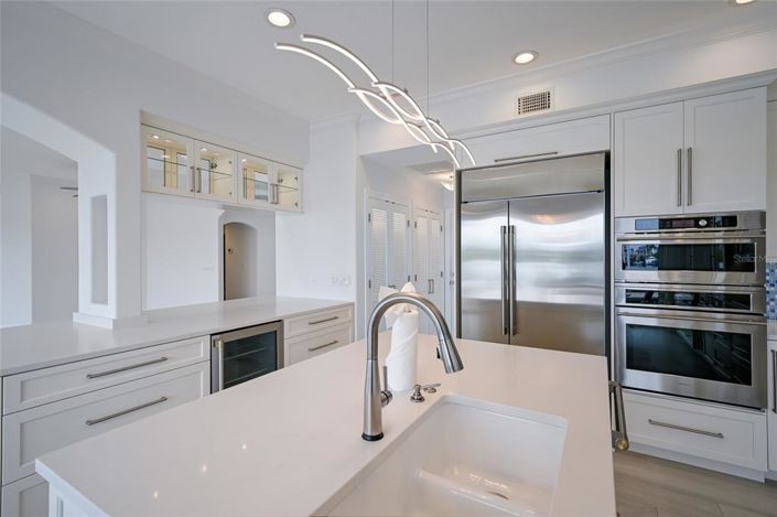 Image No.28-4 Bed Property for sale