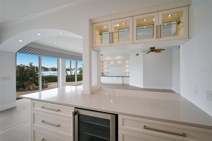 Image No.30-4 Bed Property for sale