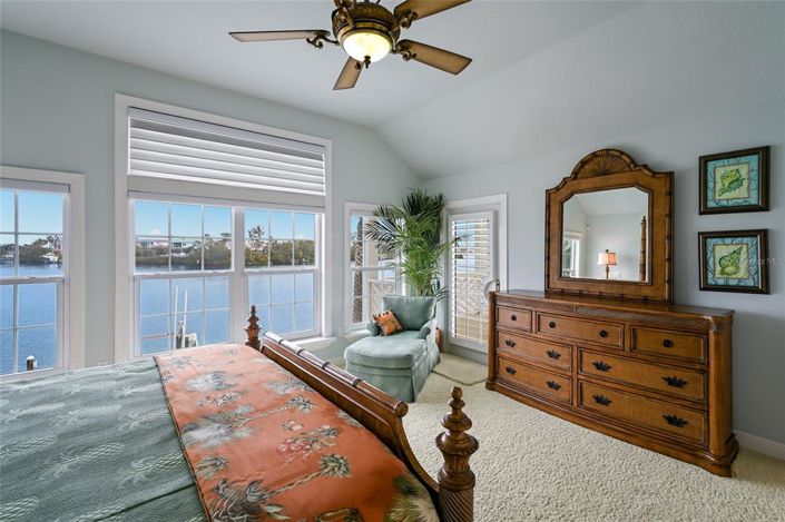 Image No.43-4 Bed Property for sale