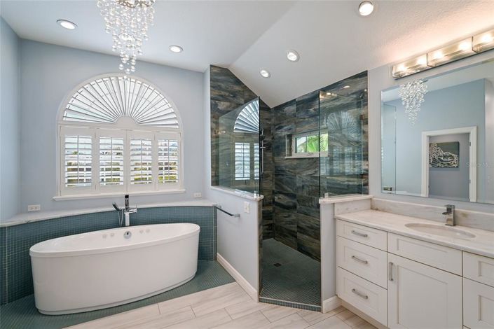 Image No.44-4 Bed Property for sale