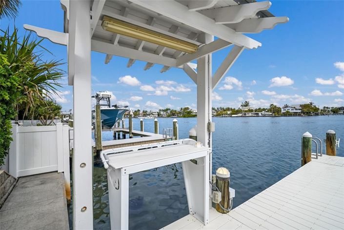 Image No.60-4 Bed Property for sale