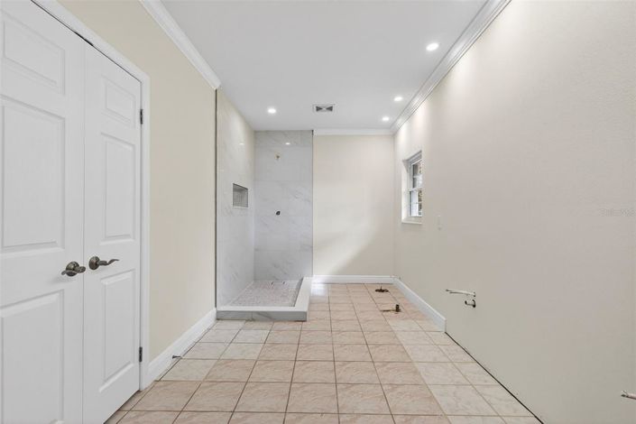 Image No.21-7 Bed Property for sale