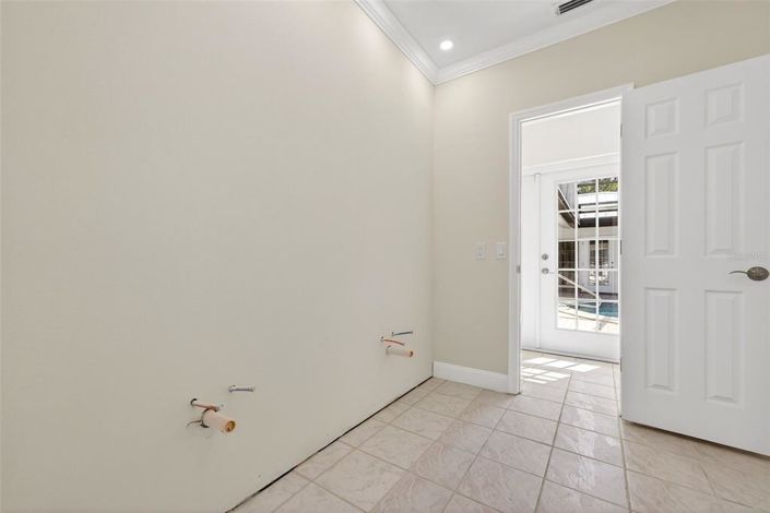 Image No.24-7 Bed Property for sale