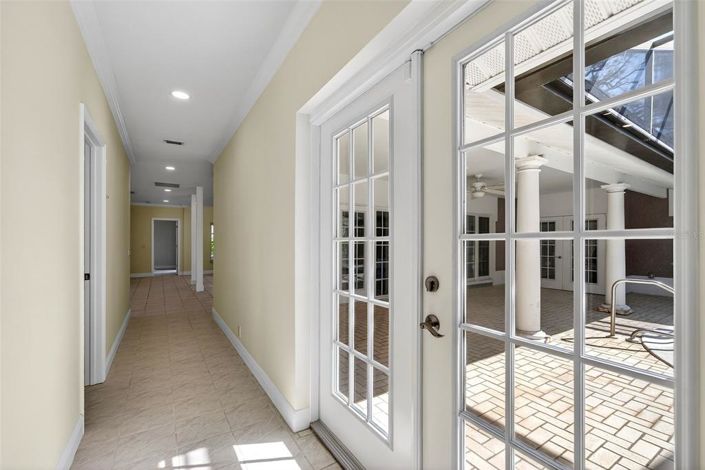 Image No.27-7 Bed Property for sale