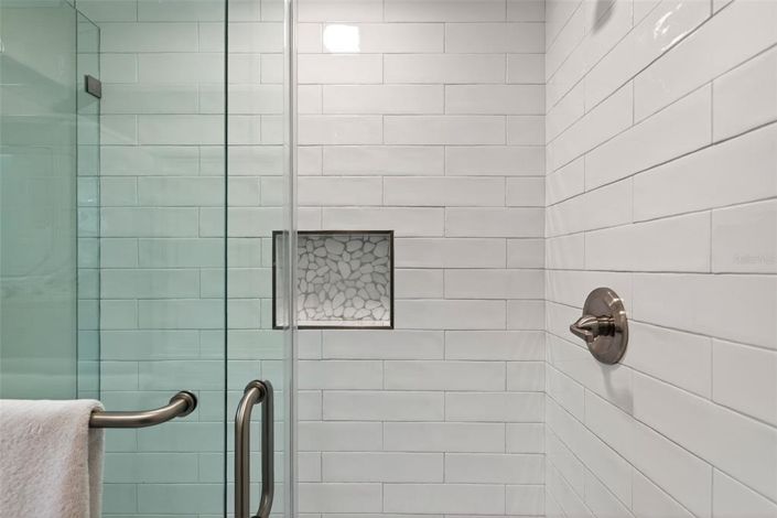 Image No.52-7 Bed Property for sale