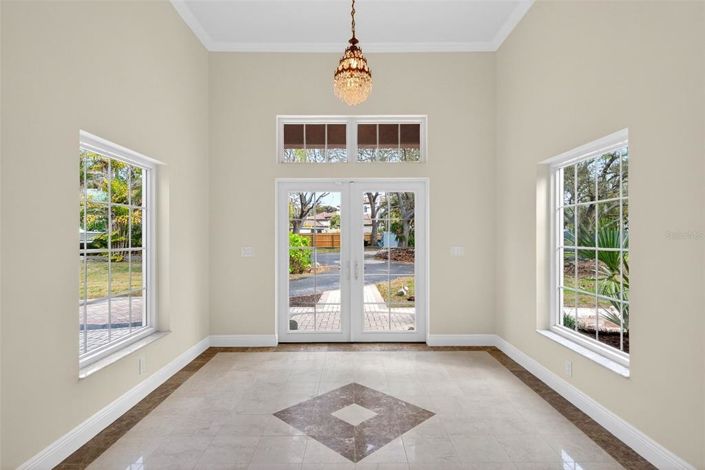 Image No.9-7 Bed Property for sale