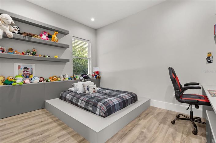 Image No.34-4 Bed Property for sale