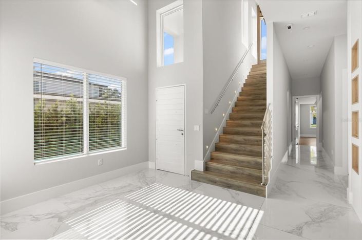 Image No.4-4 Bed Property for sale