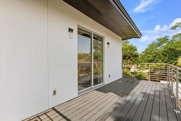 Image No.43-4 Bed Property for sale