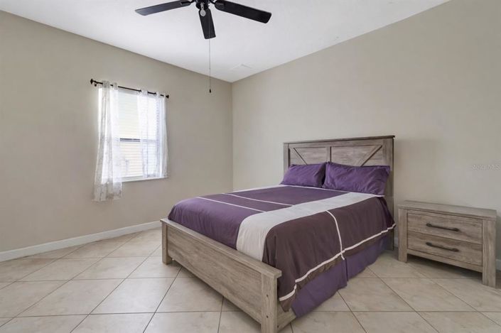 Image No.19-5 Bed Property for sale