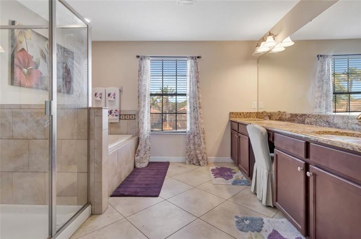 Image No.29-5 Bed Property for sale