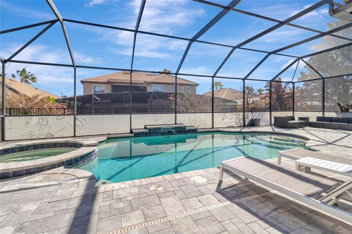 Image No.36-5 Bed Property for sale