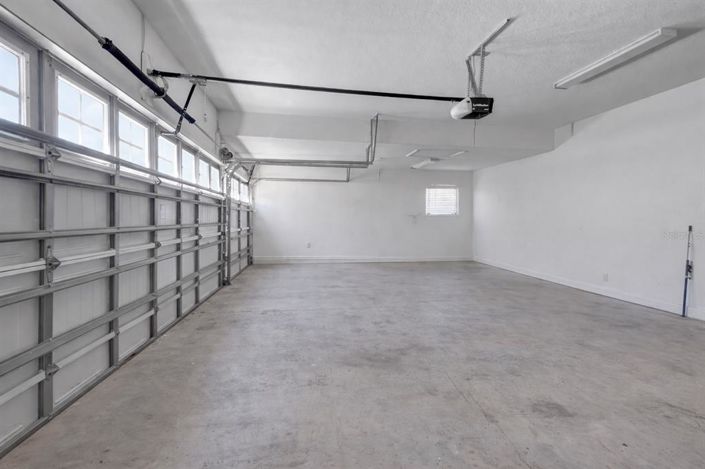 Image No.39-5 Bed Property for sale