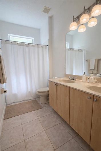 Image No.19-3 Bed Property for sale